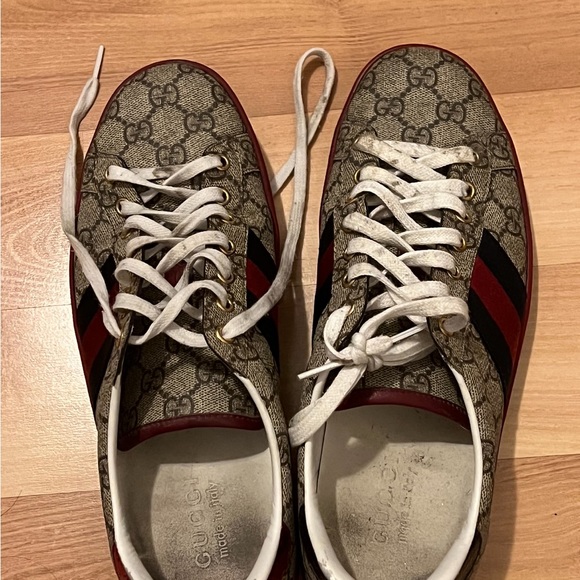 GUCCI SUPREME SHOES , used and damaged with no box but still in good condition - Picture 4 of 4